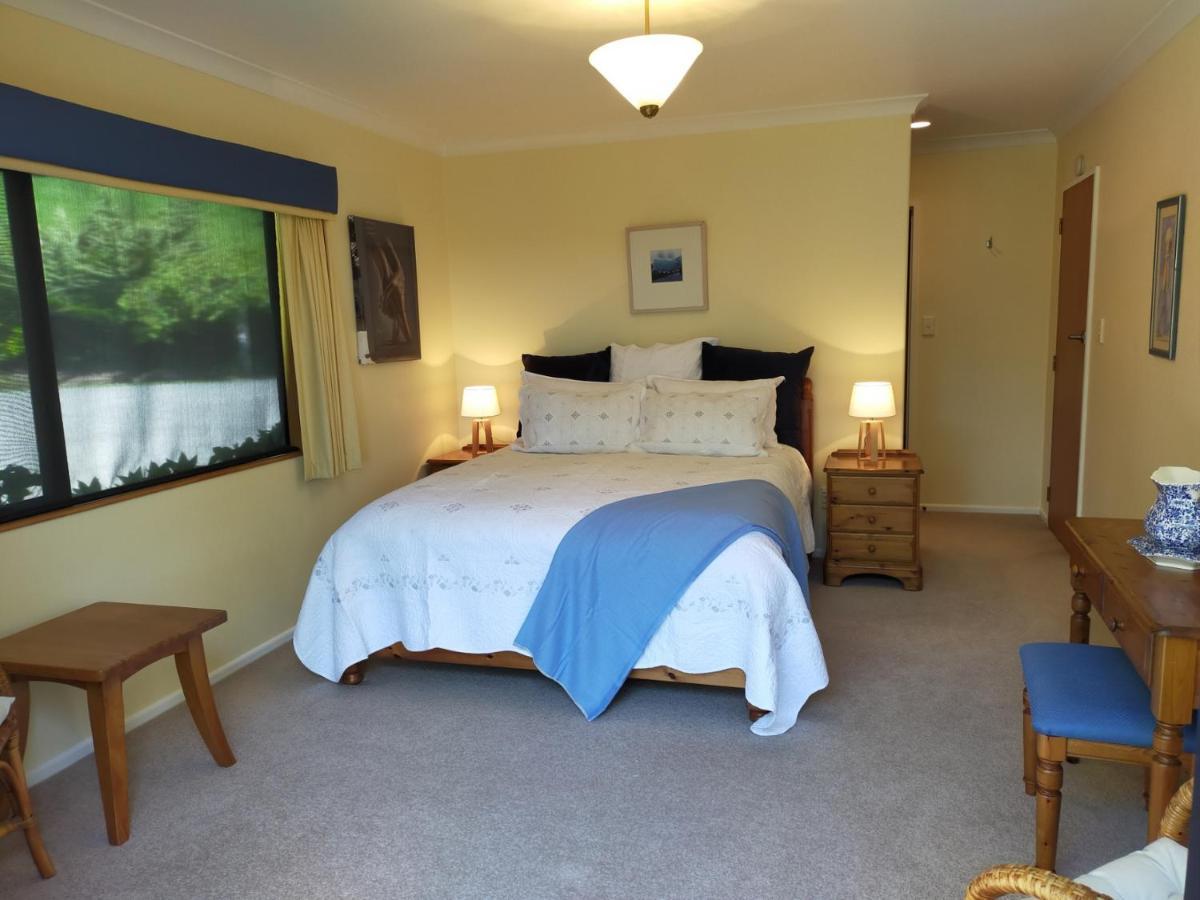 Queen Room with Garden View