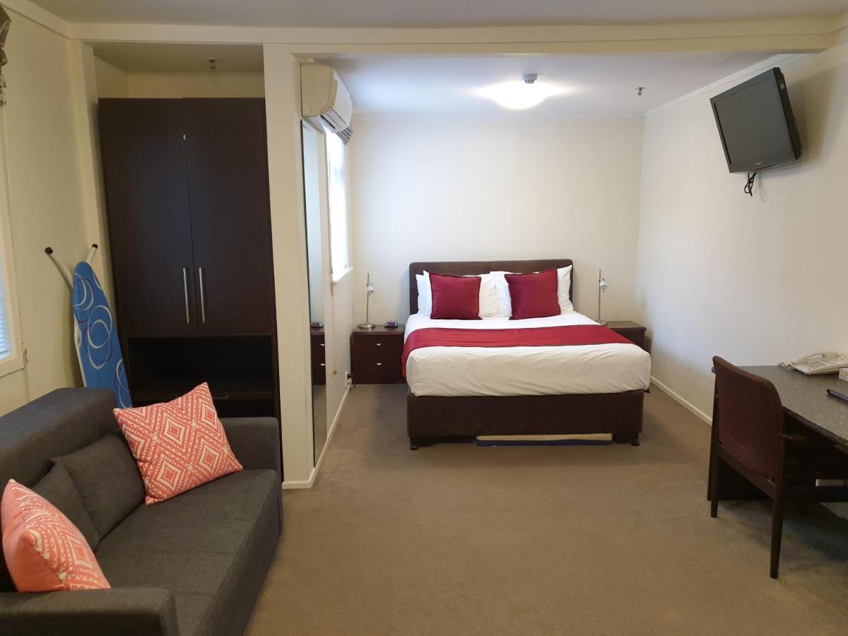 Executive Queen Room