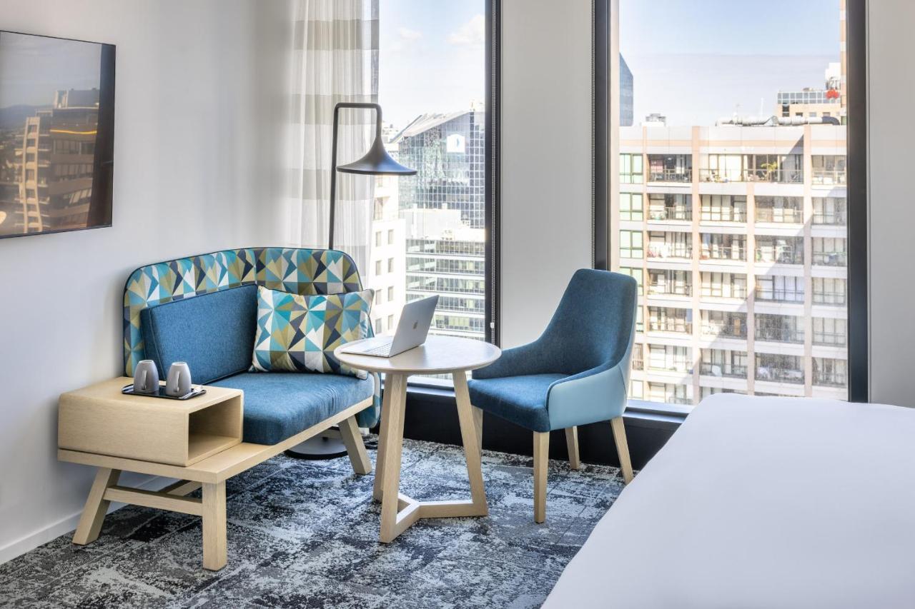 Standard Zimmer mit Queensize-Bett und Hafenblick - kostenfreies Frühstück