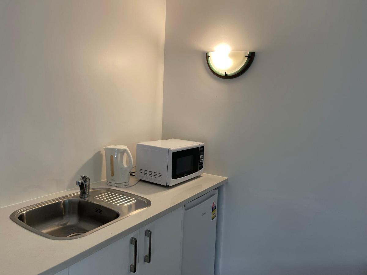 Estudio con vistas al jardín