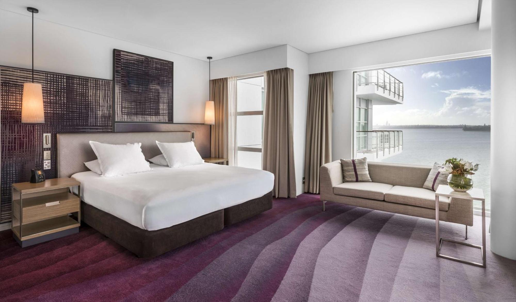 Deluxe King Room Premium Harbour View,1547988109:JPEG