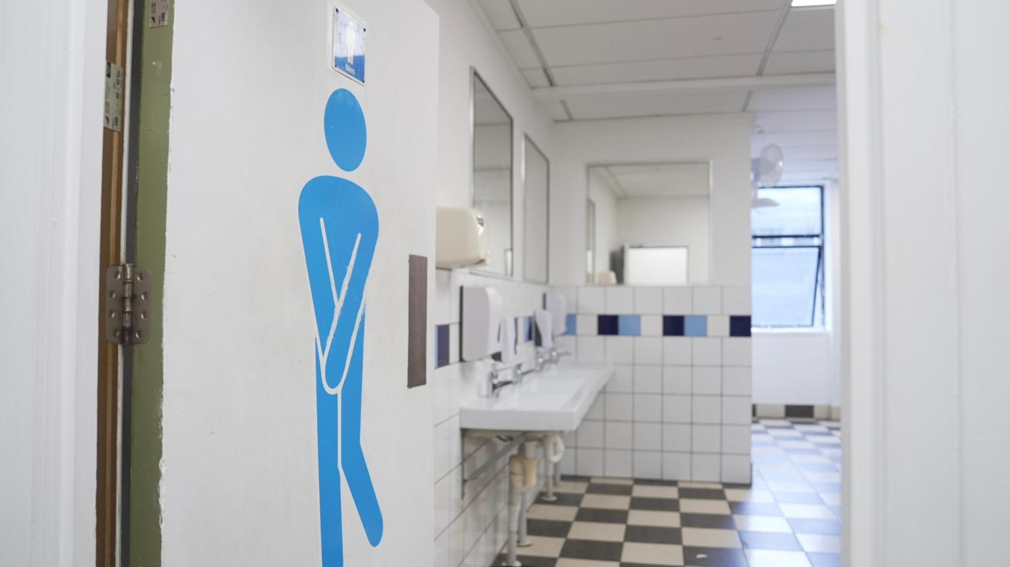 Posto Letto in Dormitorio Misto con 4 Letti