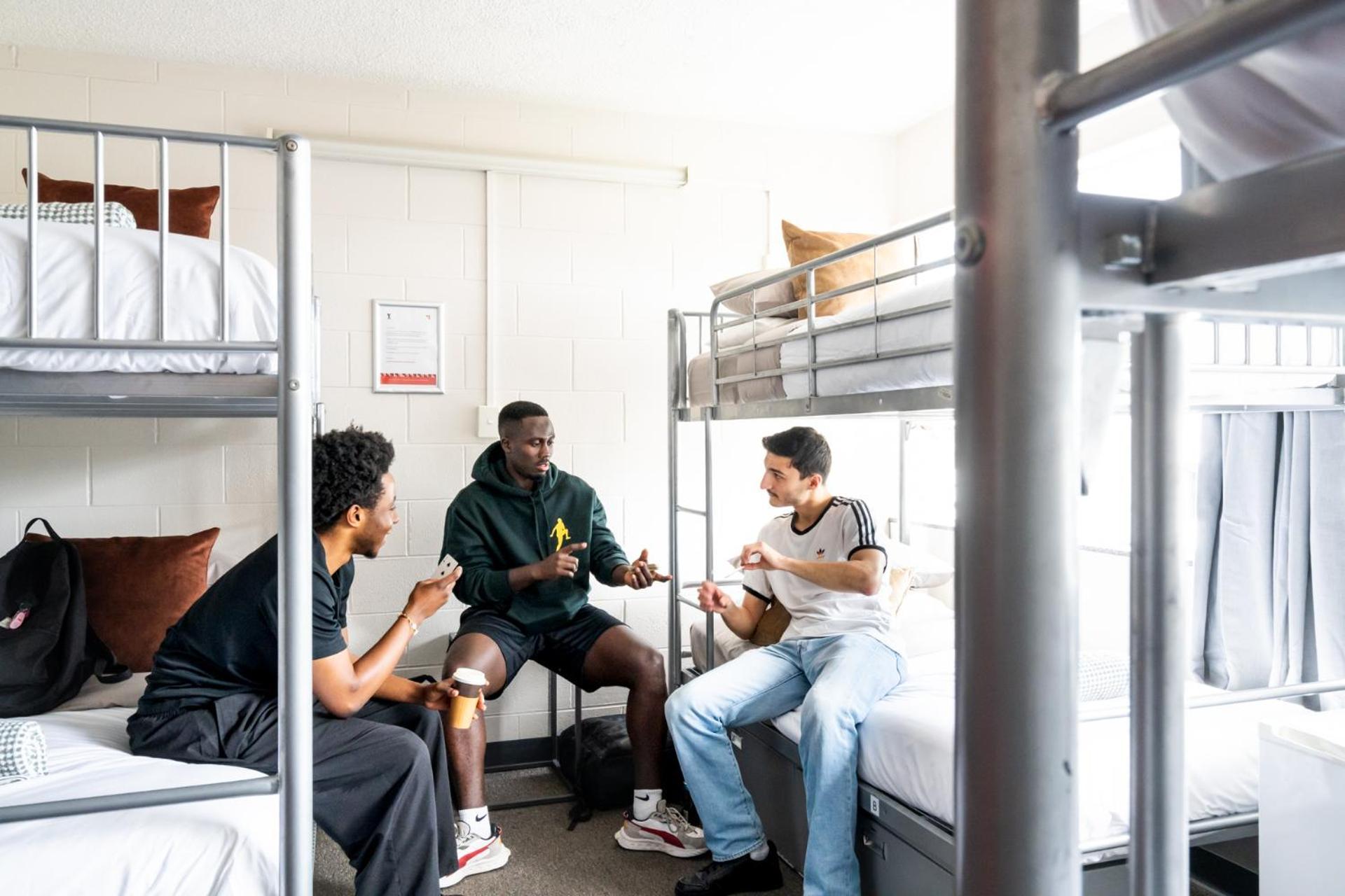 Bed 6 Bed Mixed Dormitory Room