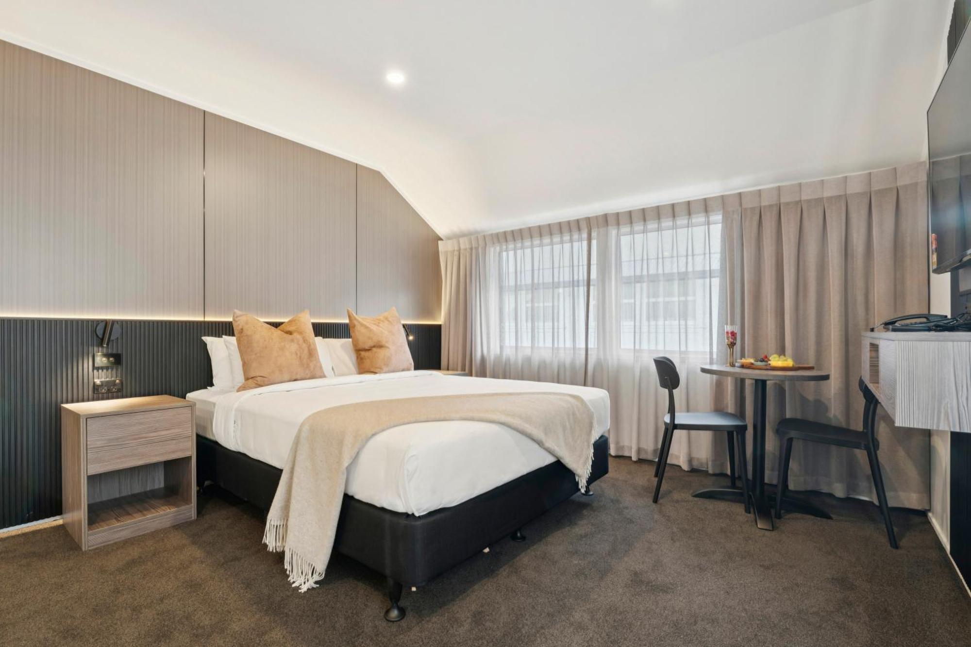 Queen Suite