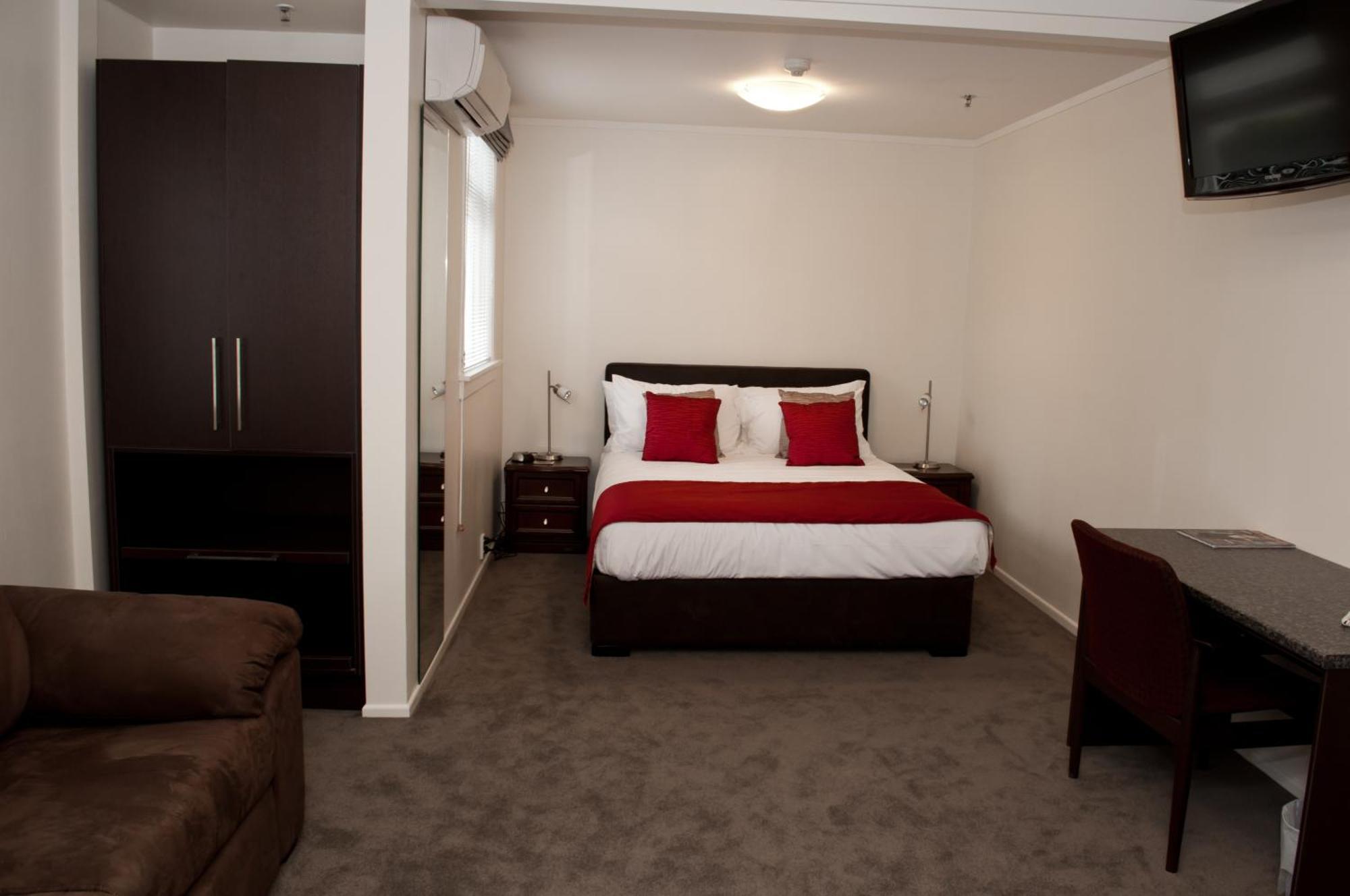 Executive Queen Room