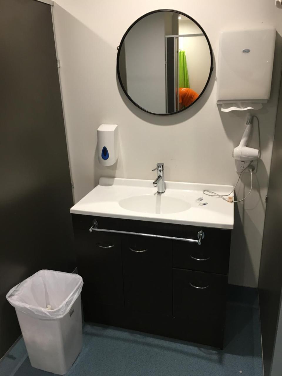 Quarto Duplo com Banheiro Compartilhado