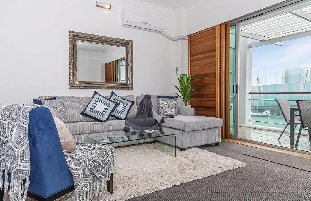 Princes Wharf - Absolute Waterfront & Great Views-1
