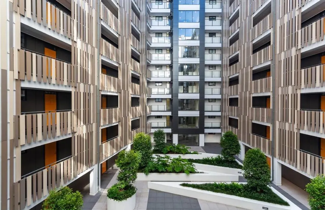 Pristine Inner-City Nest With Carpark-1