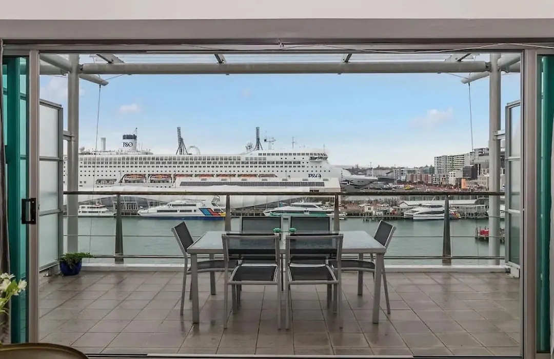 Fabulous Apartment With Harbour Views Free Netflix-1