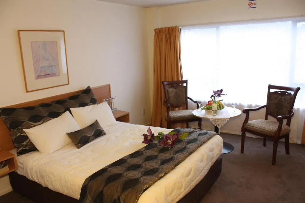 Travel Air Motel-1
