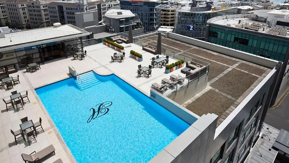 Modern Studio With City Views At The Heritage Hotel-1