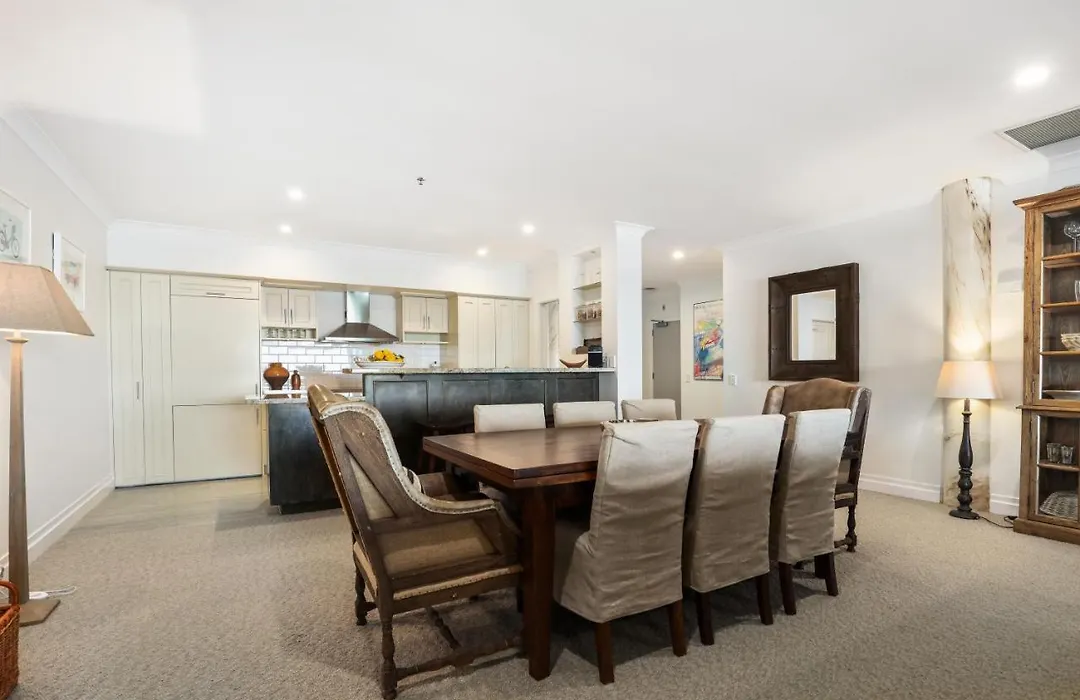 Spacious 3-Bed Waterfront Apartment-1