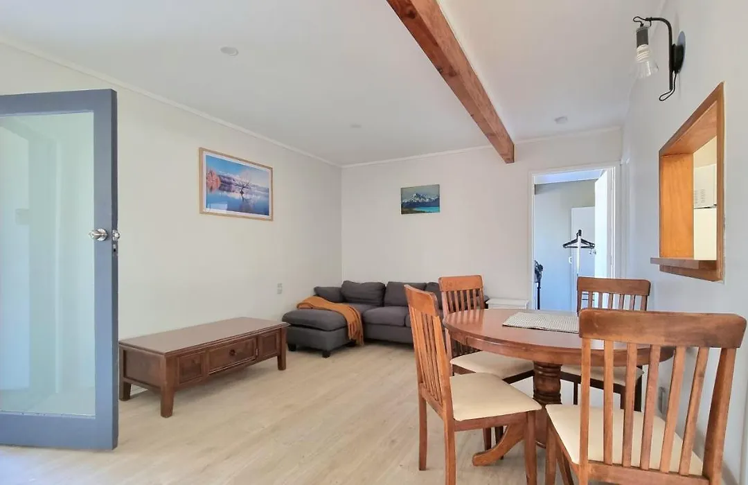 Lovely 2 - Bedroom Unit With Free Parking-1