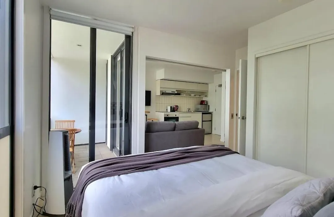 Marina View Apartment In The Viaduct-Pool,Spa-Gym-1