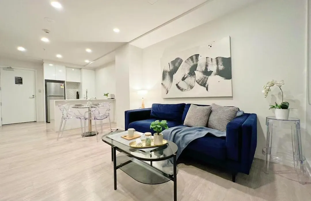 Cozy 2-Bedrooms In City Centre You Can Call It Home-1