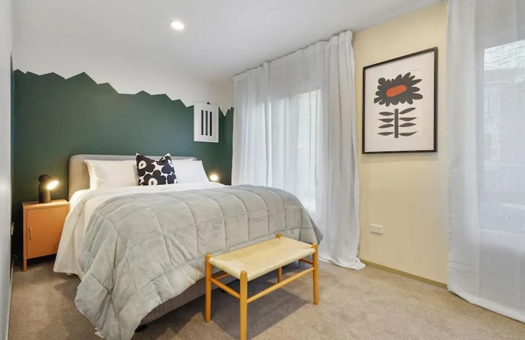 Super Chic Apt Nr Albany Mall - Carpark - Fibre-1