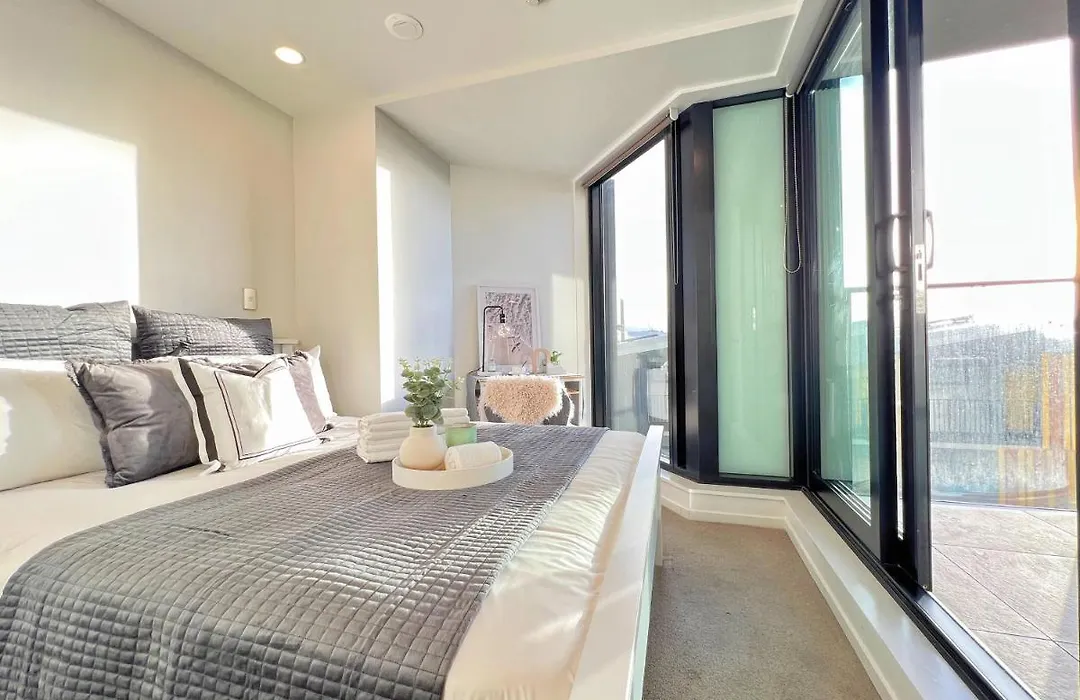 Cosy 2-Bedroom In City Centre With Pool-1