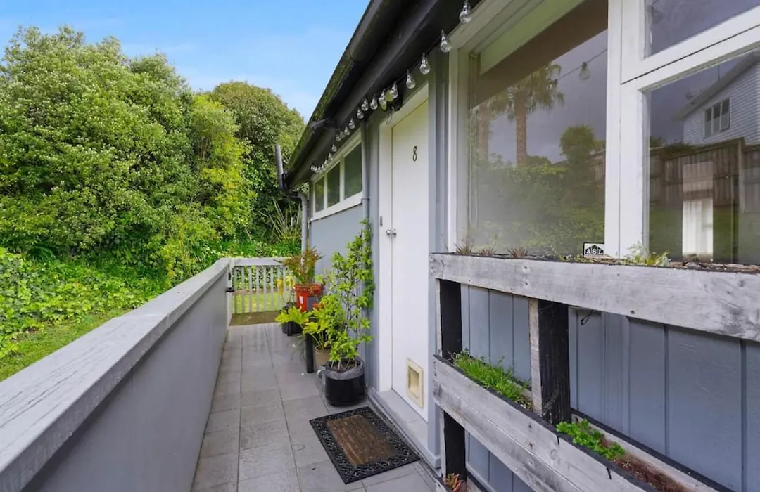 Central Quiet 2Br Apt - Free Wifi Easy Parking-1