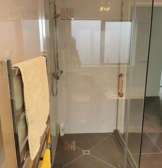 Private Room2 In Central Papatoetoe-1