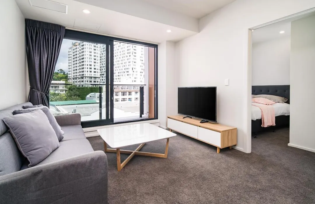Cozy 2-Bedrooms Apartment In The Heart Of Auckland-1
