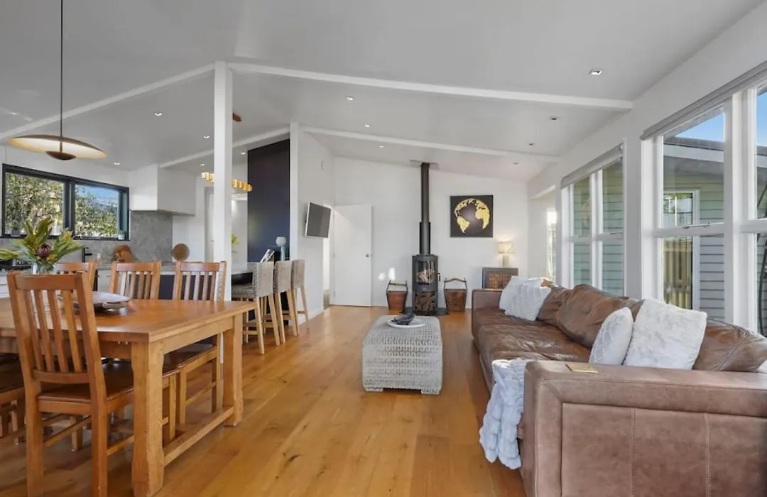 Gorgeous Family Home - Fully Fenced - Toys-1