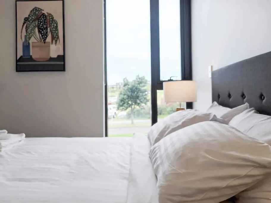 Brand New Stylish 2Br Apartment- Free Parking-1