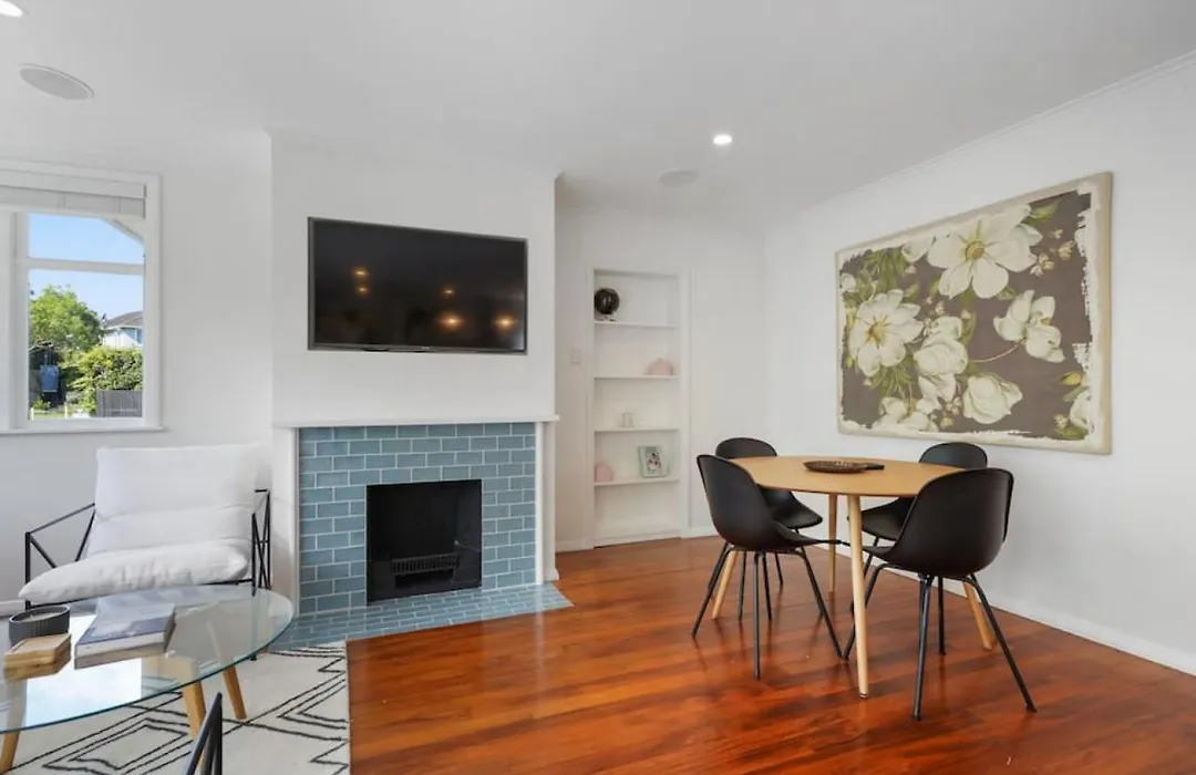 Beautifully Restored Home - Fully Fenced - Wifi-1