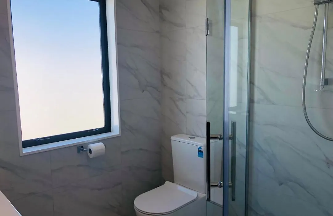 Modern & Luxurious Home 3-1