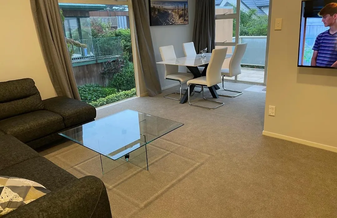 Orewa Beach Apartment-1