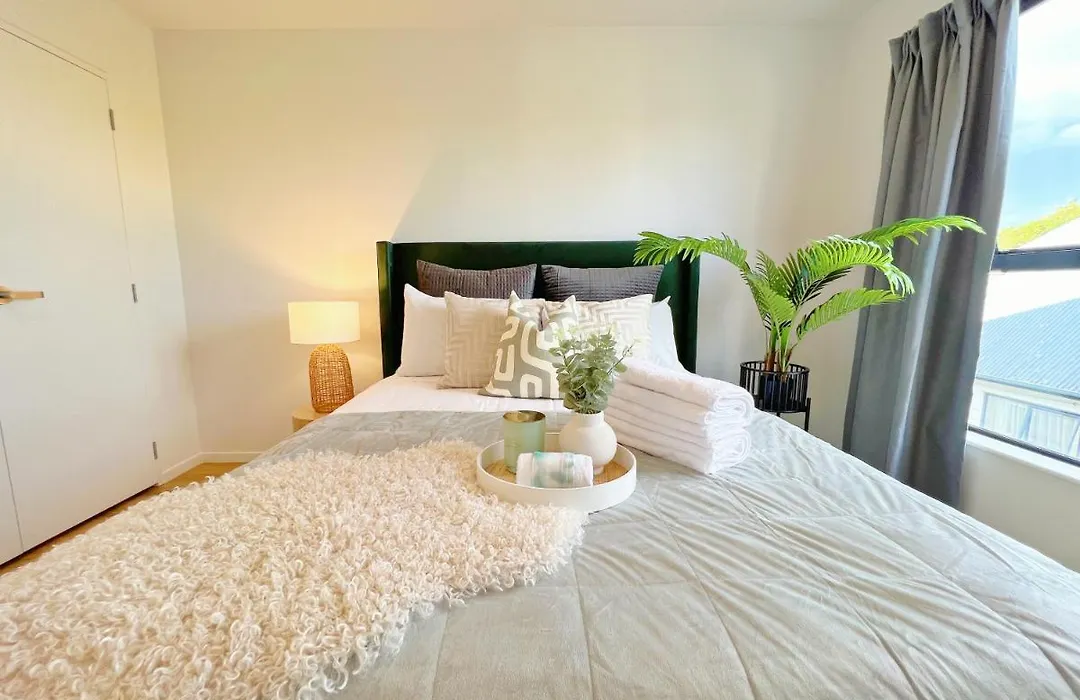 Comfy Home For You In Pakuranga-1