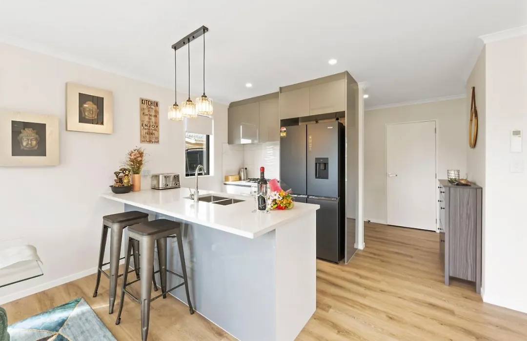 A Hillsborough Haven - Auckland Holiday Home-1