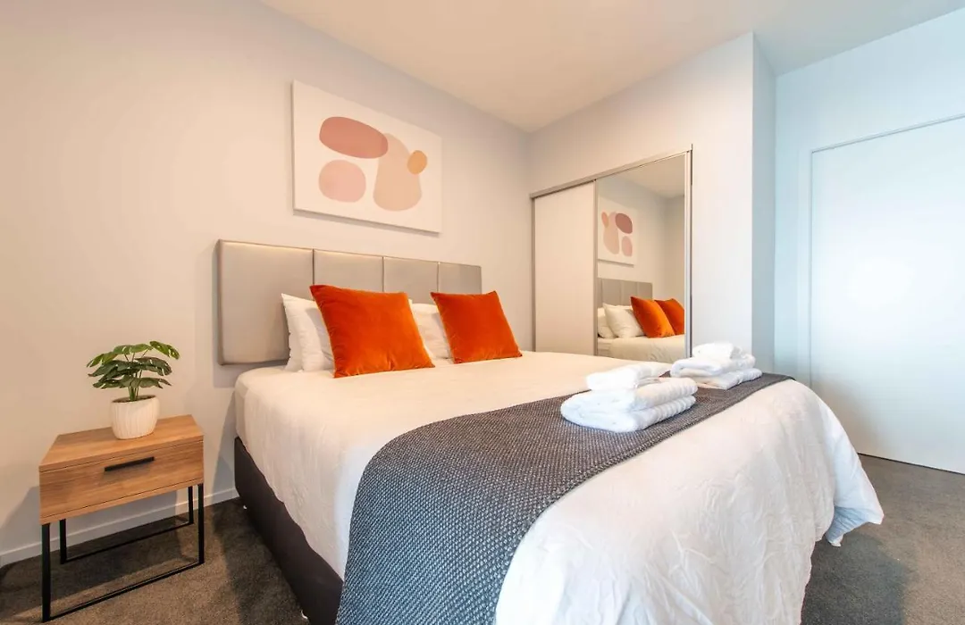 Deluxe One Bedroom Apartment In Newmarket Auckland-1