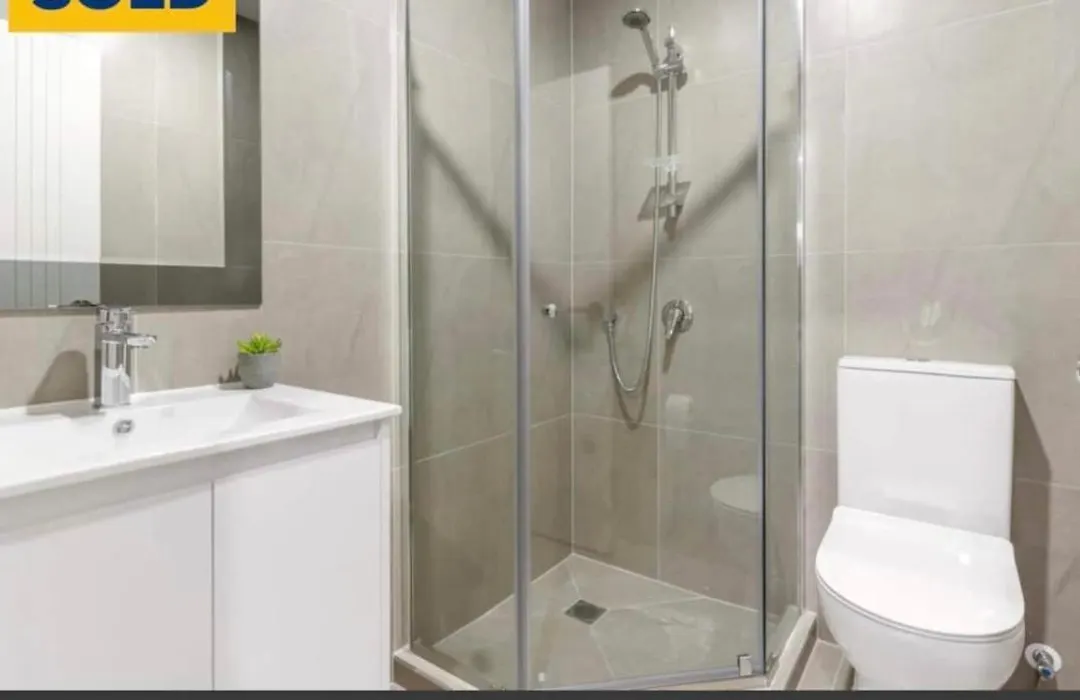 Private Double Bedroom With Attached Bathroom Near 12 Min To Auckland Airport-1