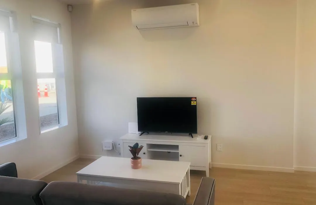 Contemporary Modern Home 26-1