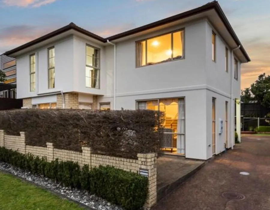 Holiday Home Auckland-1
