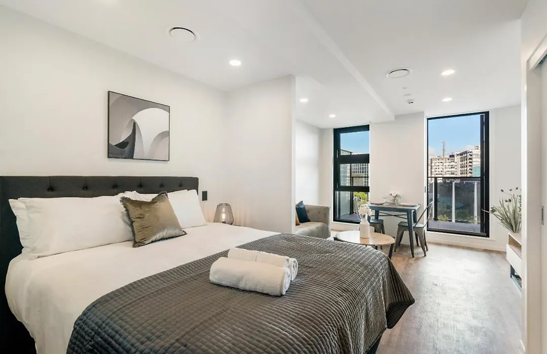 Cute 1-Bedroom Apartment In Central Auckland-1