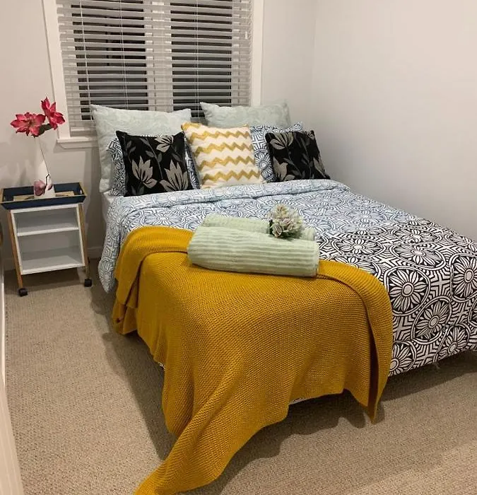 Cute And Cozy Near Airport-1