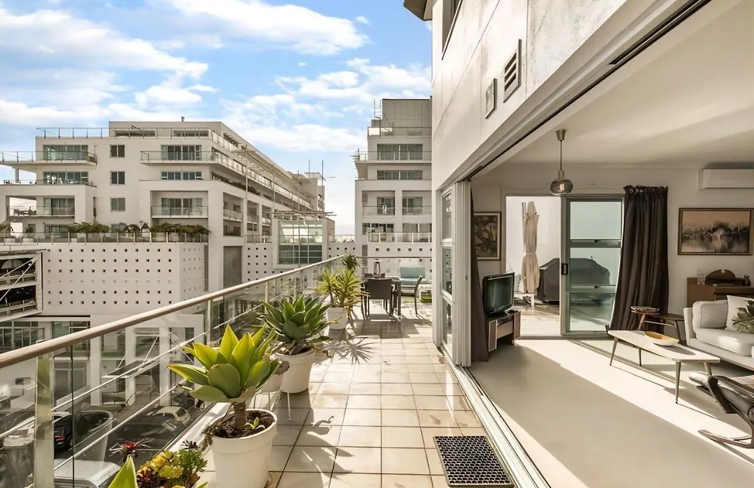 Waterfront Seaview Hotel Apartment - Same Building Block As Auckland Hilton-1