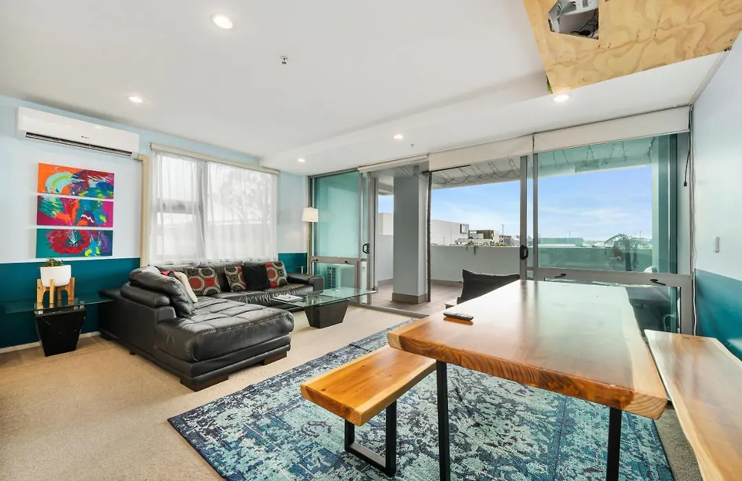 Spacious Suite With Parking-1