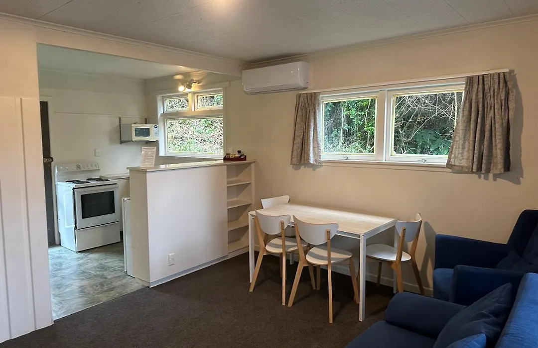 Touchwood Motor Inn & Inner City Camping Ground-1