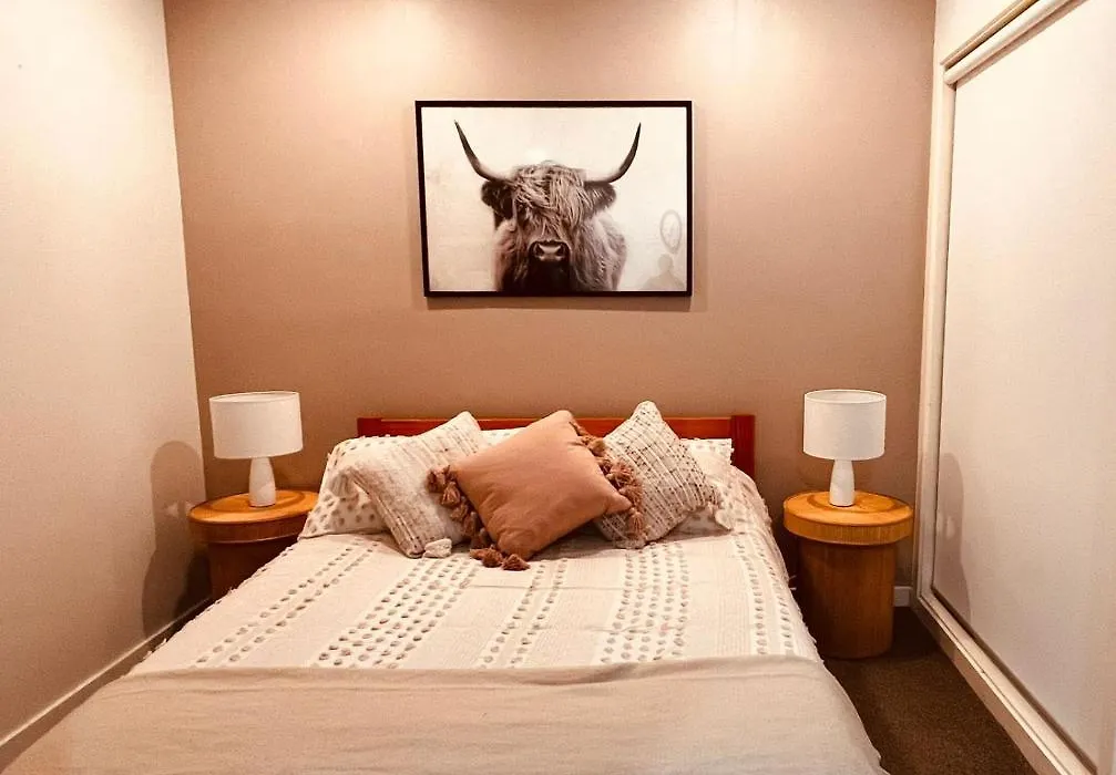 Studio Apartment In Auckland Cbd-1