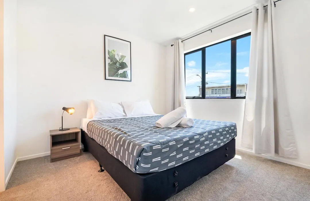 Cozy Brand New Townhouse 7-1