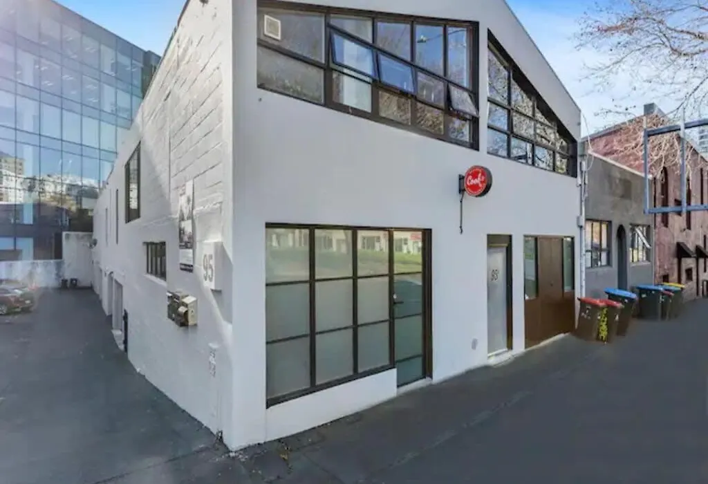Unique Industrial-Style Apartment In Auckland-1