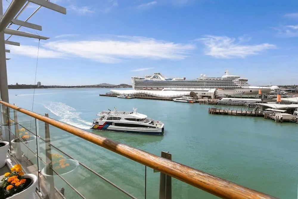 Spacious Water-Front Apartment -Princes Wharf 2219-1