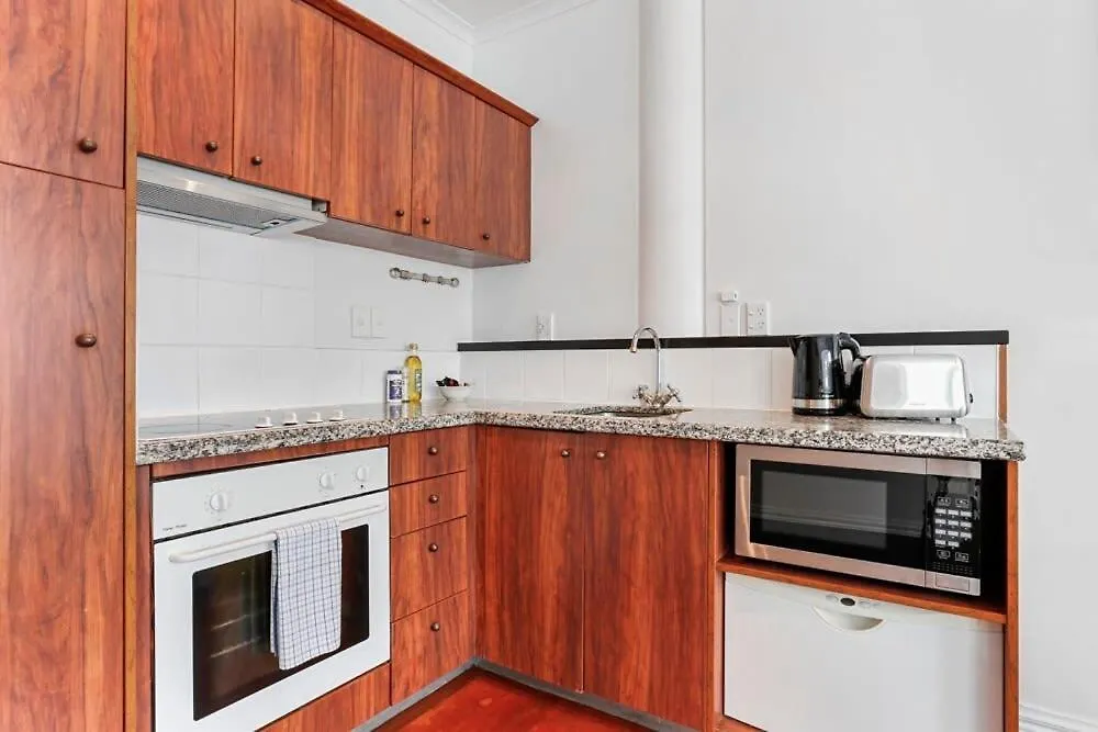 Studio Apartment On Princes Wharf-1