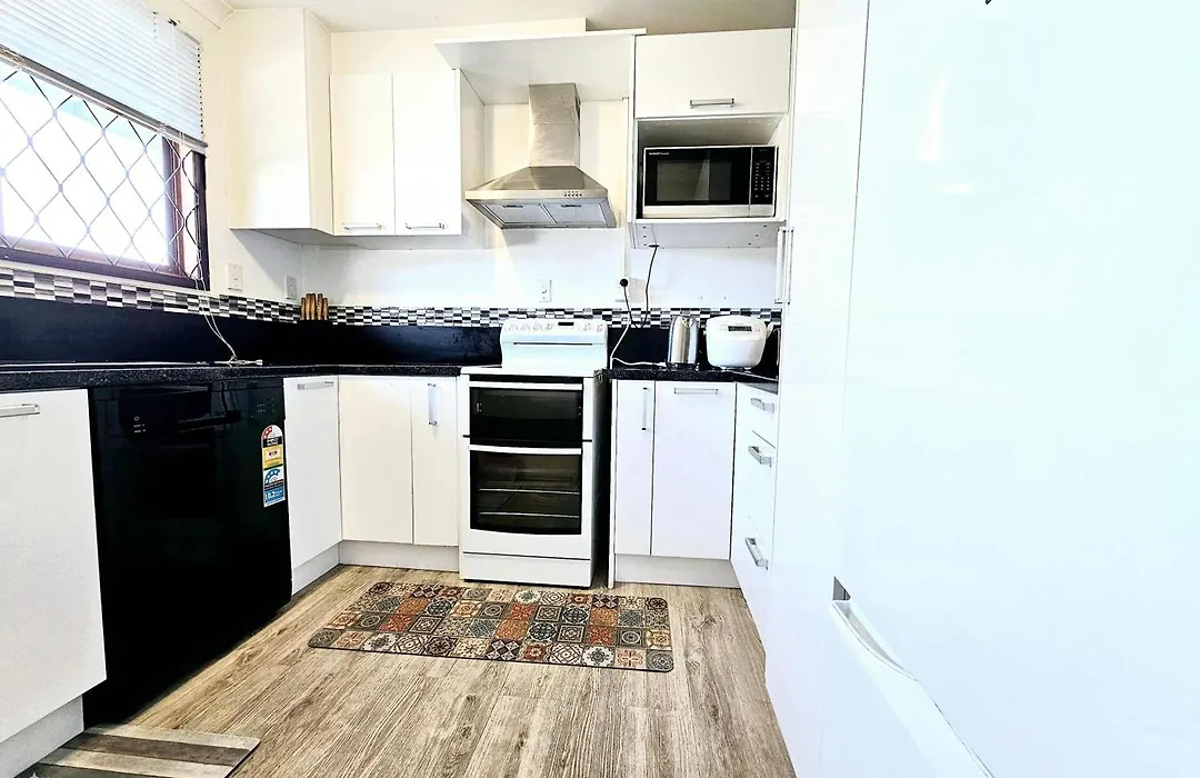 Lovely 2-Bedroom Rental With Parking Zodiak Stays-1