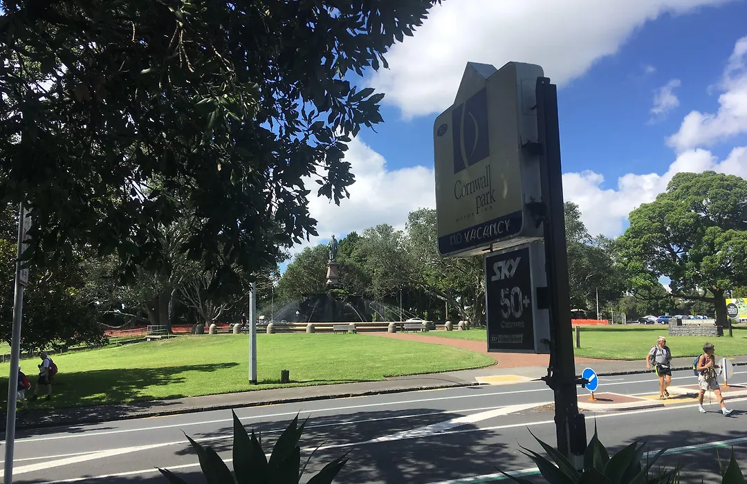 Cornwall Park Motor Inn-1