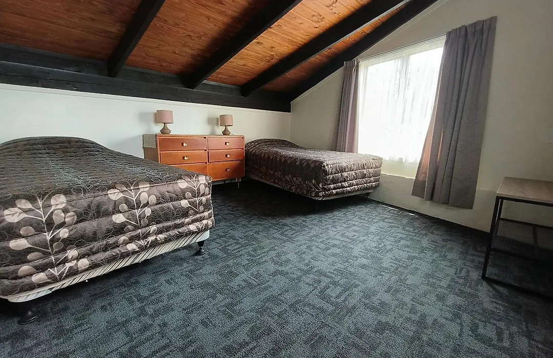 Aladdin Motel-1