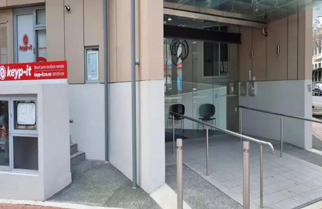 Central Modern Apt With Working Space Zodiak Stays-1