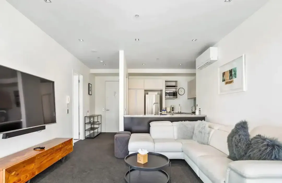 Stunning 2Br Viaduct Views W Parking Zodiak Stays-1